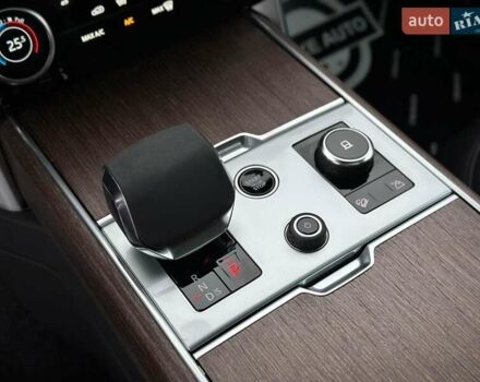 Бежевий Ленд Ровер Рендж Ровер, об'ємом двигуна 4.39 л та пробігом 48 тис. км за 149900 $, фото 45 на Automoto.ua