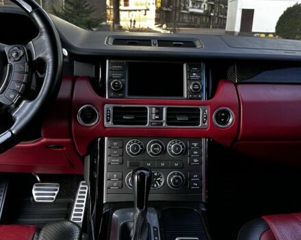 Чорний Ленд Ровер Рендж Ровер, об'ємом двигуна 5 л та пробігом 128 тис. км за 18000 $, фото 5 на Automoto.ua