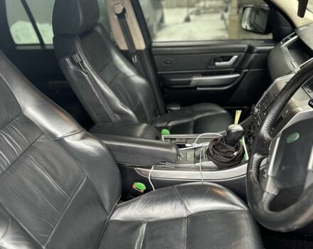 Чорний Ленд Ровер Рендж Ровер, об'ємом двигуна 2.7 л та пробігом 174 тис. км за 4637 $, фото 7 на Automoto.ua