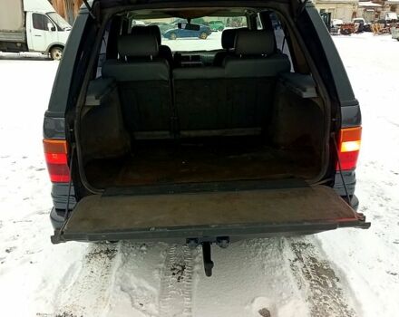 Черный Ленд Ровер Рендж Ровер, объемом двигателя 2.5 л и пробегом 277 тыс. км за 2700 $, фото 3 на Automoto.ua