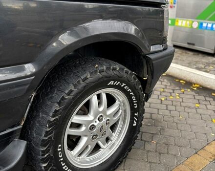 Черный Ленд Ровер Рендж Ровер, объемом двигателя 4.6 л и пробегом 250 тыс. км за 6000 $, фото 9 на Automoto.ua