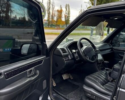 Черный Ленд Ровер Рендж Ровер, объемом двигателя 4.6 л и пробегом 250 тыс. км за 6000 $, фото 12 на Automoto.ua