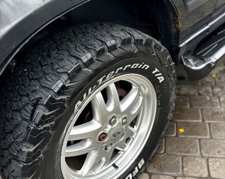 Черный Ленд Ровер Рендж Ровер, объемом двигателя 4.6 л и пробегом 250 тыс. км за 6000 $, фото 10 на Automoto.ua