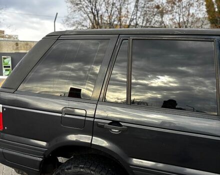 Черный Ленд Ровер Рендж Ровер, объемом двигателя 4.6 л и пробегом 250 тыс. км за 6000 $, фото 11 на Automoto.ua