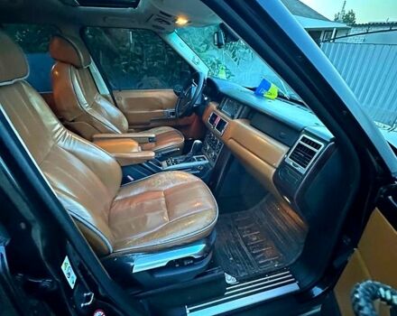 Черный Ленд Ровер Рендж Ровер, объемом двигателя 4.4 л и пробегом 450 тыс. км за 7500 $, фото 4 на Automoto.ua