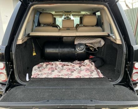 Черный Ленд Ровер Рендж Ровер, объемом двигателя 4.2 л и пробегом 270 тыс. км за 13000 $, фото 7 на Automoto.ua