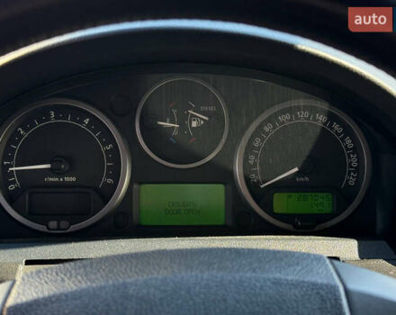 Черный Ленд Ровер Рендж Ровер, объемом двигателя 2.72 л и пробегом 287 тыс. км за 11800 $, фото 9 на Automoto.ua