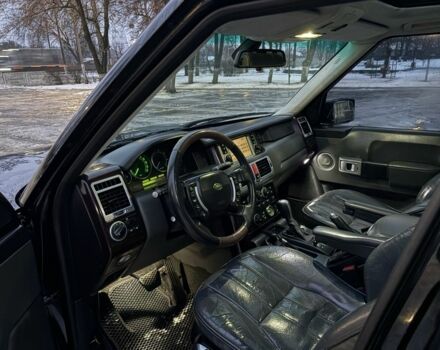 Черный Ленд Ровер Рендж Ровер, объемом двигателя 4.4 л и пробегом 381 тыс. км за 8000 $, фото 12 на Automoto.ua