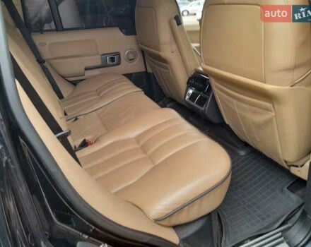 Черный Ленд Ровер Рендж Ровер, объемом двигателя 4.2 л и пробегом 325 тыс. км за 8200 $, фото 11 на Automoto.ua