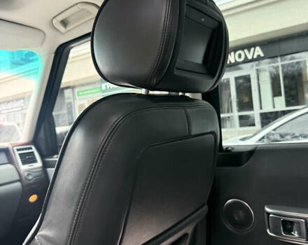 Черный Ленд Ровер Рендж Ровер, объемом двигателя 4.4 л и пробегом 166 тыс. км за 10900 $, фото 55 на Automoto.ua