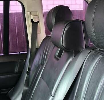 Чорний Ленд Ровер Рендж Ровер, об'ємом двигуна 4.2 л та пробігом 220 тис. км за 10000 $, фото 8 на Automoto.ua