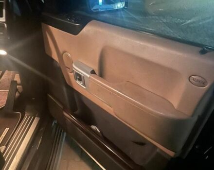 Чорний Ленд Ровер Рендж Ровер, об'ємом двигуна 3 л та пробігом 230 тис. км за 3600 $, фото 3 на Automoto.ua