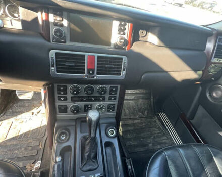 Черный Ленд Ровер Рендж Ровер, объемом двигателя 4.2 л и пробегом 310 тыс. км за 6850 $, фото 14 на Automoto.ua