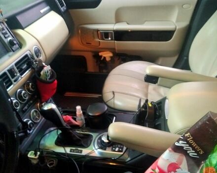 Чорний Ленд Ровер Рендж Ровер, об'ємом двигуна 4.2 л та пробігом 330 тис. км за 15350 $, фото 5 на Automoto.ua