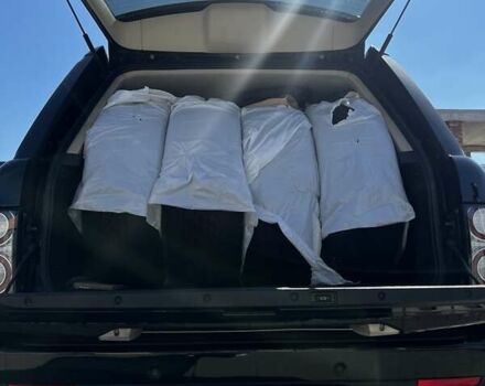 Ленд Ровер Рендж Ровер 2006 у Хмельницькому на Automoto.ua Чорний Ленд Ровер Рендж Ровер, об'ємом двигуна 4.4 л та пробігом 160 тис. км за 10000 $, фото 26 на Automoto.ua