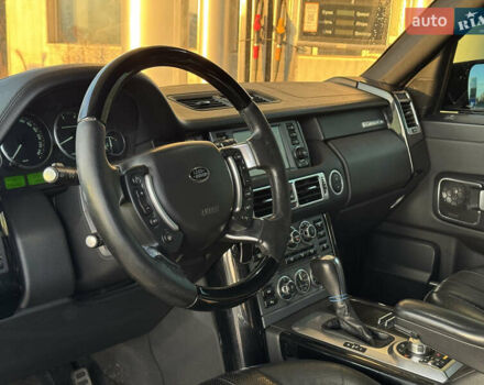 Черный Ленд Ровер Рендж Ровер, объемом двигателя 4.2 л и пробегом 345 тыс. км за 11900 $, фото 13 на Automoto.ua