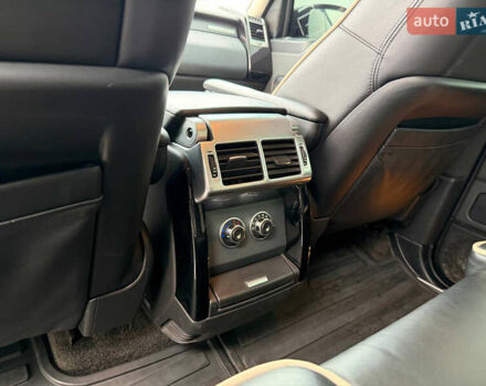 Чорний Ленд Ровер Рендж Ровер, об'ємом двигуна 4.2 л та пробігом 230 тис. км за 12200 $, фото 31 на Automoto.ua