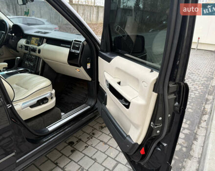 Чорний Ленд Ровер Рендж Ровер, об'ємом двигуна 4.2 л та пробігом 266 тис. км за 7350 $, фото 20 на Automoto.ua