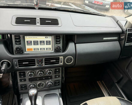 Чорний Ленд Ровер Рендж Ровер, об'ємом двигуна 4.2 л та пробігом 236 тис. км за 12999 $, фото 34 на Automoto.ua