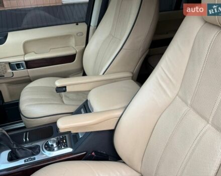 Черный Ленд Ровер Рендж Ровер, объемом двигателя 4.2 л и пробегом 408 тыс. км за 11700 $, фото 45 на Automoto.ua