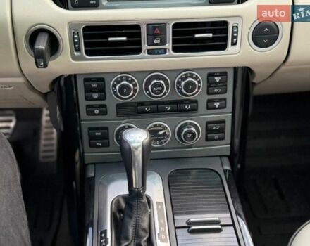 Чорний Ленд Ровер Рендж Ровер, об'ємом двигуна 4.2 л та пробігом 284 тис. км за 11900 $, фото 18 на Automoto.ua