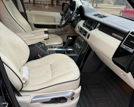 Черный Ленд Ровер Рендж Ровер, объемом двигателя 4.2 л и пробегом 178 тыс. км за 13000 $, фото 9 на Automoto.ua