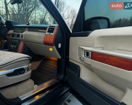 Чорний Ленд Ровер Рендж Ровер, об'ємом двигуна 4.39 л та пробігом 220 тис. км за 12300 $, фото 22 на Automoto.ua