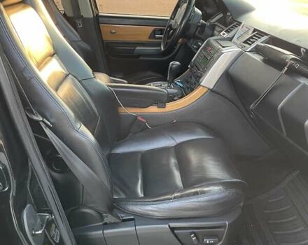 Черный Ленд Ровер Рендж Ровер, объемом двигателя 4.4 л и пробегом 186 тыс. км за 13000 $, фото 5 на Automoto.ua