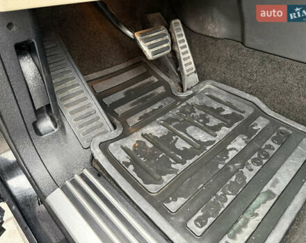 Чорний Ленд Ровер Рендж Ровер, об'ємом двигуна 4.2 л та пробігом 266 тис. км за 7350 $, фото 5 на Automoto.ua