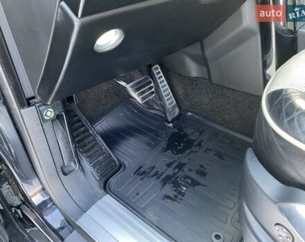 Чорний Ленд Ровер Рендж Ровер, об'ємом двигуна 4.2 л та пробігом 238 тис. км за 11000 $, фото 16 на Automoto.ua