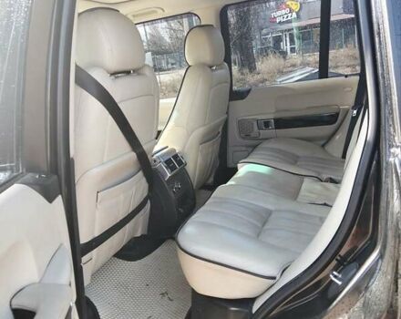 Черный Ленд Ровер Рендж Ровер, объемом двигателя 4.39 л и пробегом 265 тыс. км за 7200 $, фото 9 на Automoto.ua