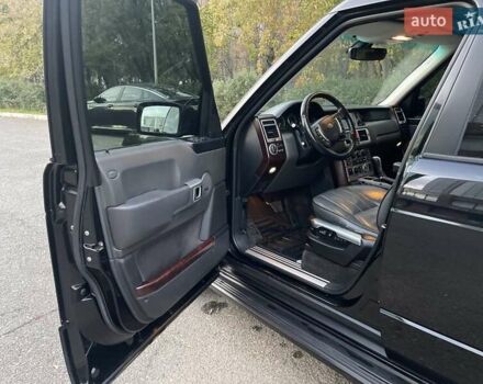 Черный Ленд Ровер Рендж Ровер, объемом двигателя 4.4 л и пробегом 495 тыс. км за 9990 $, фото 12 на Automoto.ua