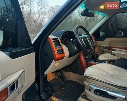 Чорний Ленд Ровер Рендж Ровер, об'ємом двигуна 4.39 л та пробігом 220 тис. км за 12300 $, фото 11 на Automoto.ua