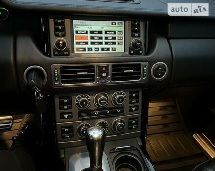 Черный Ленд Ровер Рендж Ровер, объемом двигателя 4.2 л и пробегом 190 тыс. км за 12000 $, фото 27 на Automoto.ua