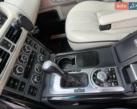 Чорний Ленд Ровер Рендж Ровер, об'ємом двигуна 4.2 л та пробігом 266 тис. км за 8350 $, фото 41 на Automoto.ua