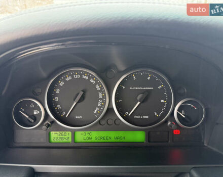 Черный Ленд Ровер Рендж Ровер, объемом двигателя 4.2 л и пробегом 223 тыс. км за 15999 $, фото 17 на Automoto.ua