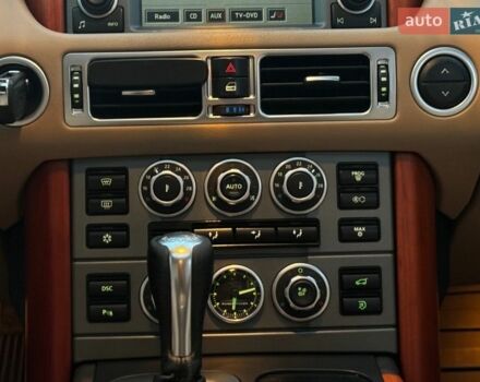 Чорний Ленд Ровер Рендж Ровер, об'ємом двигуна 4.39 л та пробігом 220 тис. км за 12300 $, фото 19 на Automoto.ua