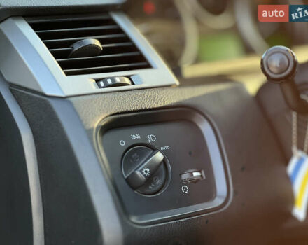 Чорний Ленд Ровер Рендж Ровер, об'ємом двигуна 3.6 л та пробігом 224 тис. км за 17999 $, фото 12 на Automoto.ua