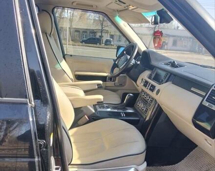 Черный Ленд Ровер Рендж Ровер, объемом двигателя 4.39 л и пробегом 265 тыс. км за 7200 $, фото 5 на Automoto.ua