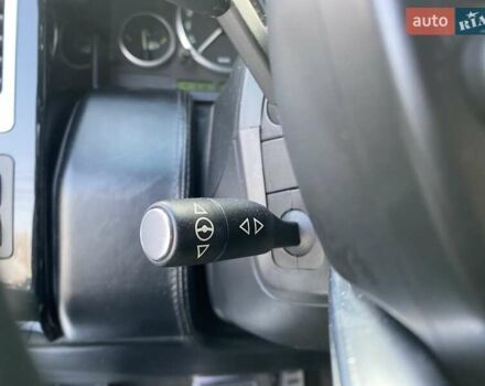Чорний Ленд Ровер Рендж Ровер, об'ємом двигуна 4.2 л та пробігом 238 тис. км за 11000 $, фото 24 на Automoto.ua