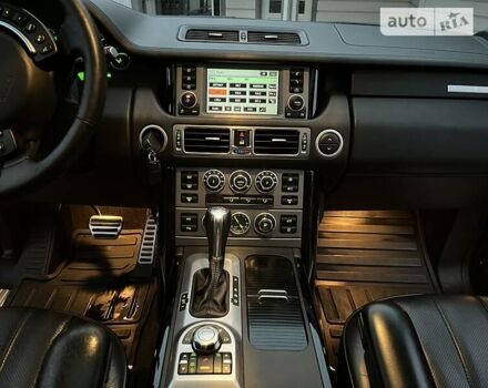 Черный Ленд Ровер Рендж Ровер, объемом двигателя 4.2 л и пробегом 190 тыс. км за 12000 $, фото 15 на Automoto.ua
