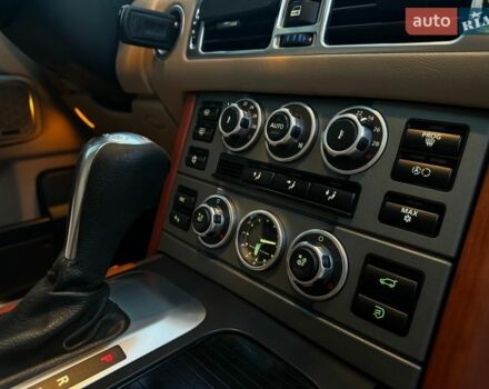 Чорний Ленд Ровер Рендж Ровер, об'ємом двигуна 4.39 л та пробігом 220 тис. км за 12300 $, фото 26 на Automoto.ua