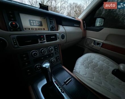 Чорний Ленд Ровер Рендж Ровер, об'ємом двигуна 4.39 л та пробігом 220 тис. км за 12300 $, фото 33 на Automoto.ua