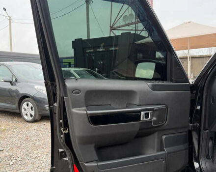 Чорний Ленд Ровер Рендж Ровер, об'ємом двигуна 4.2 л та пробігом 230 тис. км за 12200 $, фото 15 на Automoto.ua