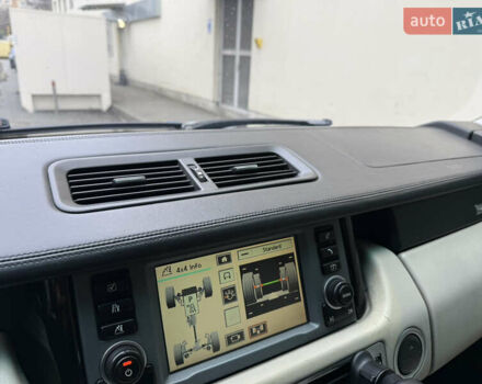 Чорний Ленд Ровер Рендж Ровер, об'ємом двигуна 4.2 л та пробігом 266 тис. км за 8350 $, фото 10 на Automoto.ua