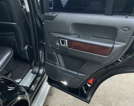 Черный Ленд Ровер Рендж Ровер, объемом двигателя 4.2 л и пробегом 235 тыс. км за 12000 $, фото 11 на Automoto.ua