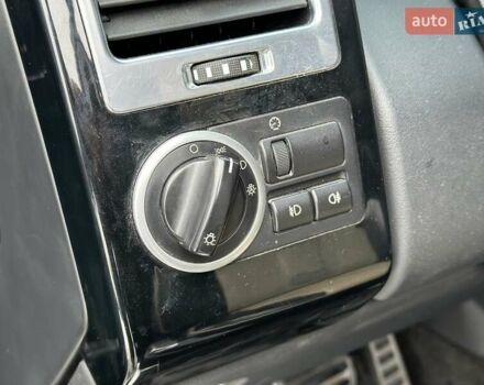 Чорний Ленд Ровер Рендж Ровер, об'ємом двигуна 4.2 л та пробігом 239 тис. км за 11900 $, фото 16 на Automoto.ua