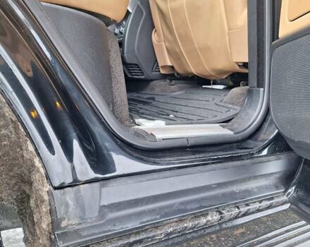 Черный Ленд Ровер Рендж Ровер, объемом двигателя 3.63 л и пробегом 475 тыс. км за 13000 $, фото 18 на Automoto.ua