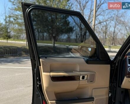 Чорний Ленд Ровер Рендж Ровер, об'ємом двигуна 3.63 л та пробігом 251 тис. км за 13500 $, фото 24 на Automoto.ua