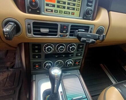 Черный Ленд Ровер Рендж Ровер, объемом двигателя 3.6 л и пробегом 250 тыс. км за 11000 $, фото 9 на Automoto.ua